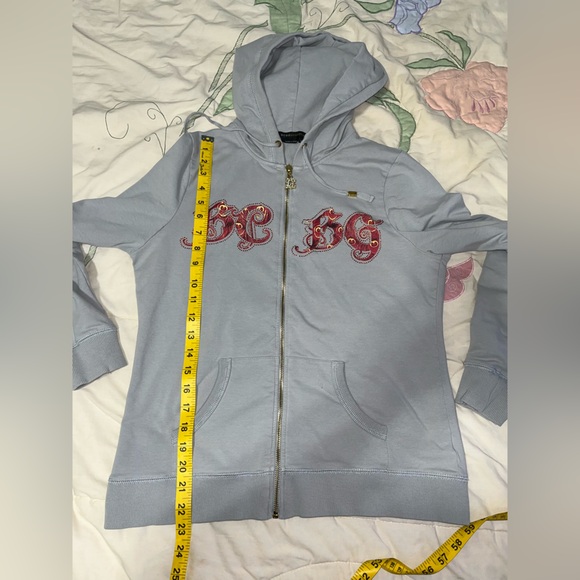 BCBGMaxAzria Gray Fabric with Gold Label - Picture 4 of 6